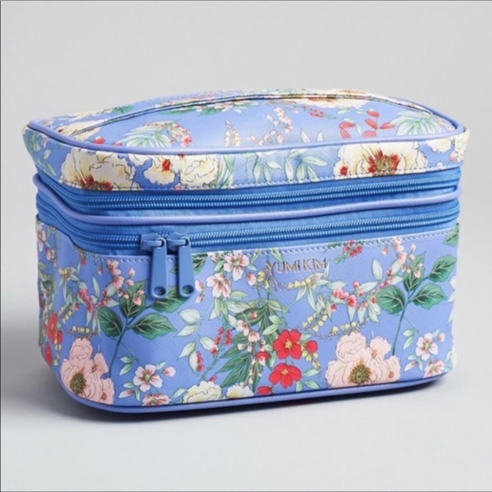 Yumi Kim Fabfitfun makeup case brand new
